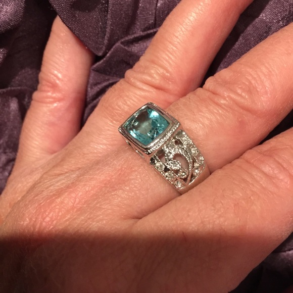 Ring - Picture 2 of 3